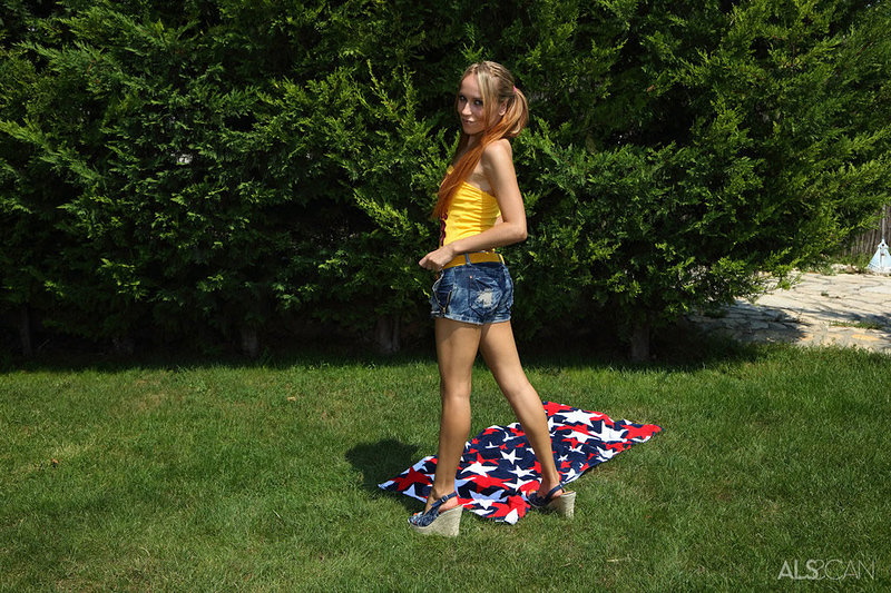 Лиза, 21 год, 10 размер груди